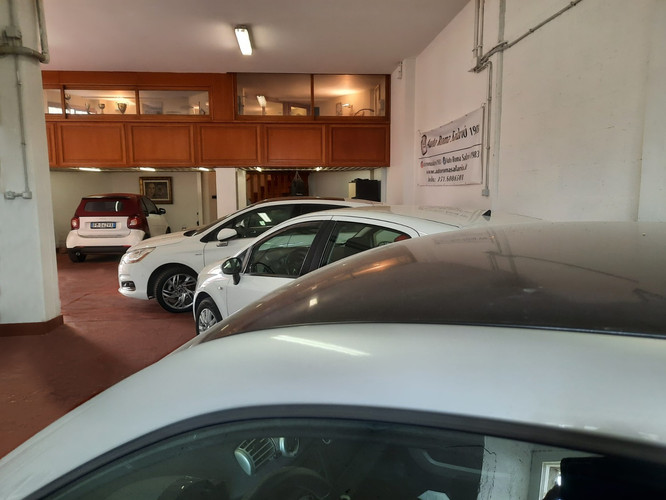 dealer showroom